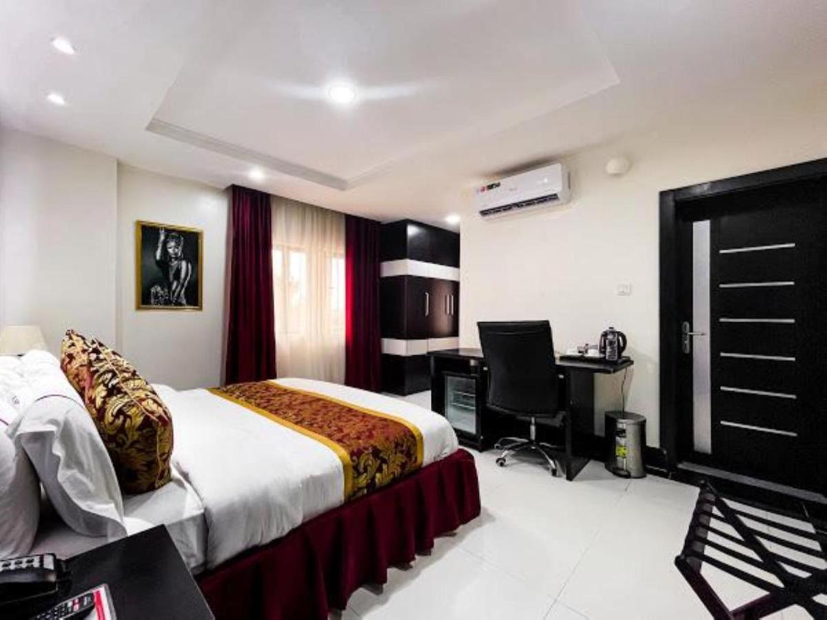 Pasadena Suites Lekki Exterior photo